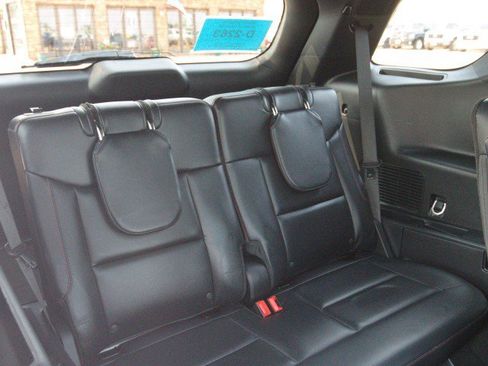 Used 2025 Ford Explorer ST AWD/4WD image 38