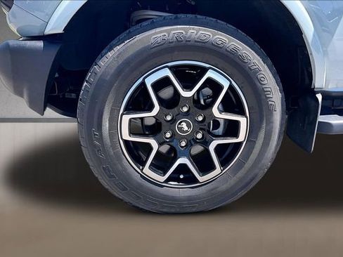 Used 2023 Ford Bronco Outer Banks AWD/4WD image 6