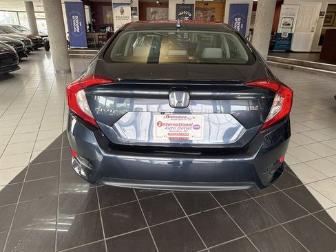Used 2018 Honda Civic EX-T image 7