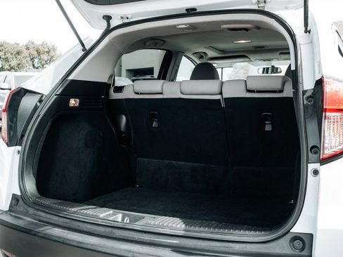 Used 2017 Honda HR-V EX image 43