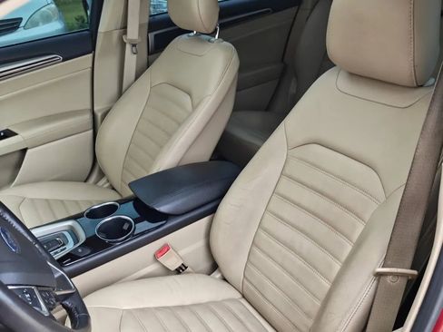 Used 2013 Ford Fusion SE FWD image 6