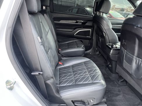 Used 2023 Kia Telluride EX X-Line image 18
