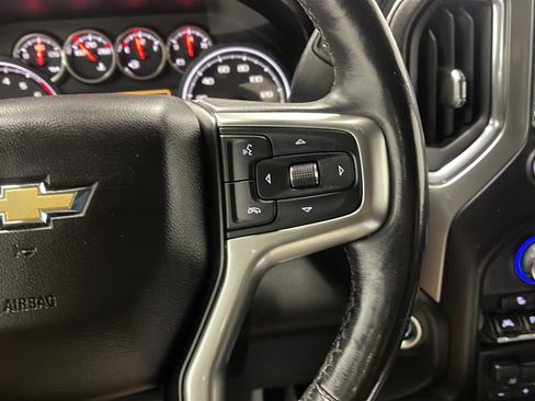 Used 2019 Chevrolet Silverado 1500 LTZ AWD/4WD image 7