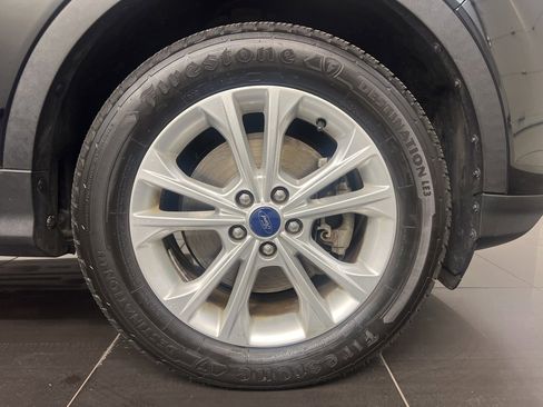 Certified 2018 Ford Escape SE w/ SE Sync 3 Package image 7