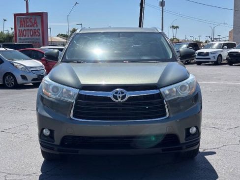 Used 2016 Toyota Highlander XLE AWD/4WD image 8