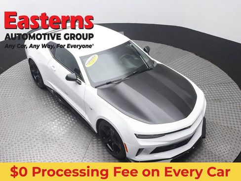 Used 2018 Chevrolet Camaro LT RWD image 3