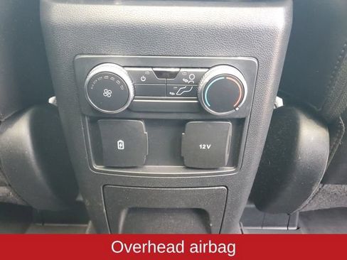Used 2022 Ford Explorer XLT w/ Equipment Group 202A AWD/4WD image 16