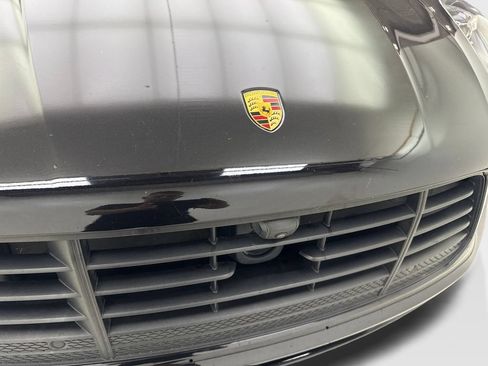 Used 2020 Porsche Macan Turbo AWD/4WD image 24