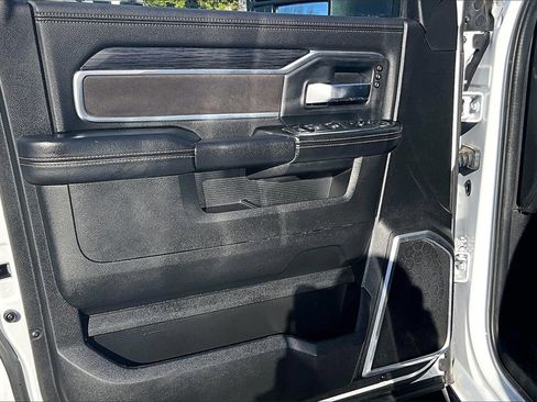Used 2023 RAM 2500 Laramie w/ Night Edition image 17