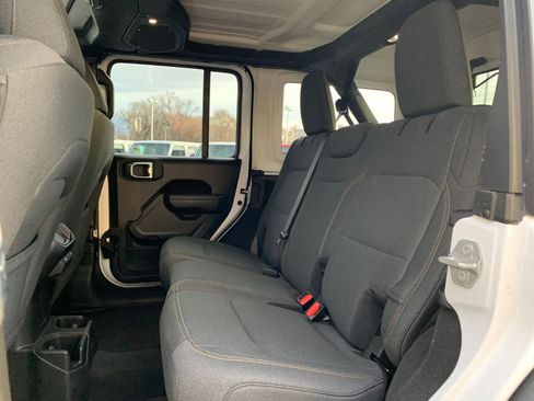 Used 2025 Jeep Wrangler Sport S image 24