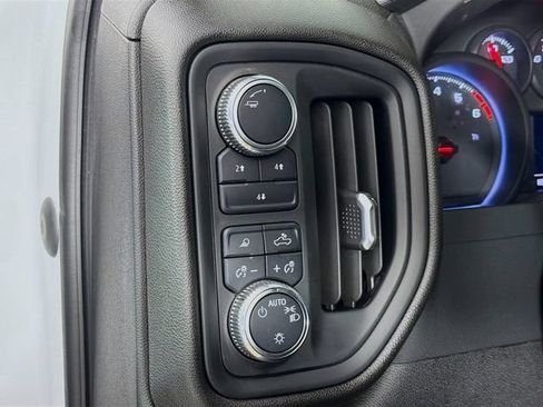 Used 2024 GMC Sierra 2500 Pro w/ Convenience Package AWD/4WD image 12