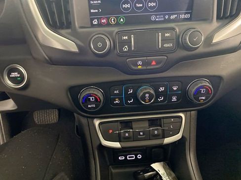 Used 2024 GMC Terrain SLE w/ Driver Convenience Package AWD/4WD image 42