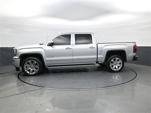 Used 2018 GMC Sierra 1500 Denali w/ Denali Ultimate Package image 8