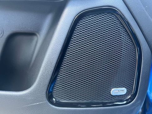 Used 2023 Jeep Compass Limited w/ Sun and Sound Group image 32