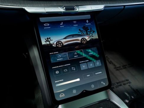 Used 2024 Lucid Air Touring AWD/4WD image 39