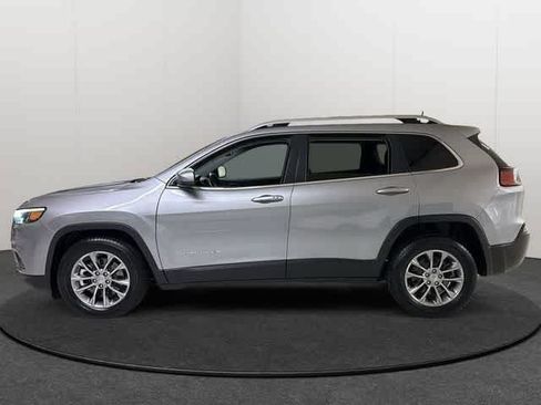 Used 2021 Jeep Cherokee Latitude Lux FWD image 3