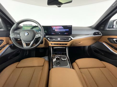 Used 2023 BMW 330i xDrive Sedan w/ Premium Package image 18