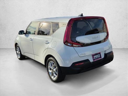 Used 2022 Kia Soul LX w/ Technology Package image 8
