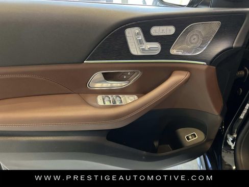 Used 2024 Mercedes-Benz GLS 450 4MATIC image 18