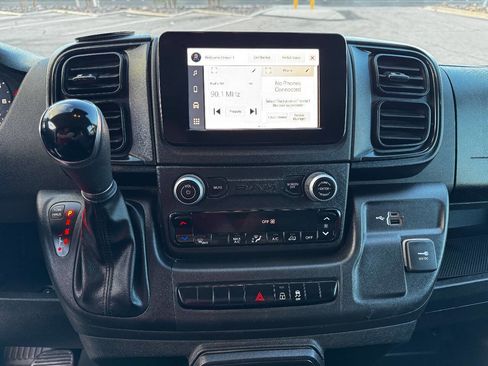 Used 2023 RAM ProMaster 2500 image 21