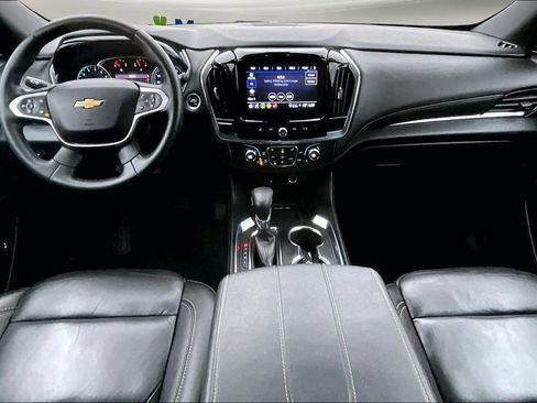 Used 2023 Chevrolet Traverse LT image 7