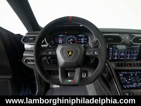 Used 2023 Lamborghini Urus Performante AWD/4WD image 17