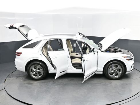 New 2026 Genesis GV70 2.5T Select image 18