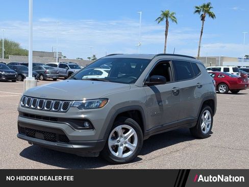 Used 2023 Jeep Compass Latitude AWD/4WD image 1