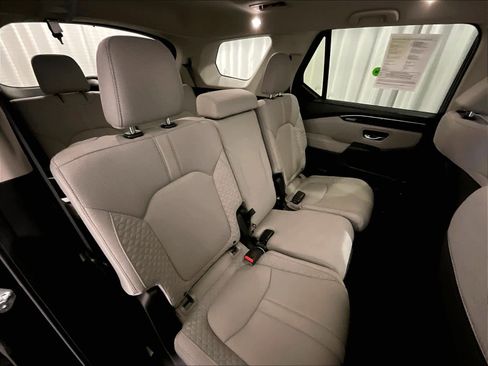 Used 2023 Honda Pilot LX image 16