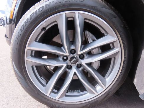 Used 2018 Audi Q7 3.0T Prestige w/ Prestige Package image 15