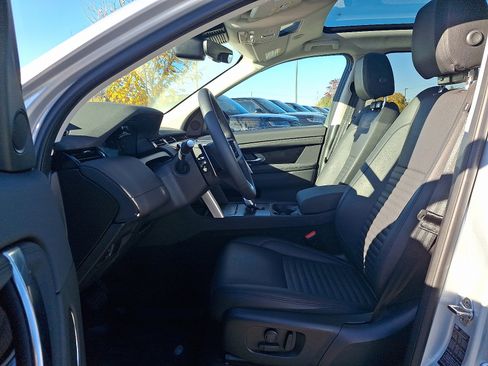 Used 2025 Land Rover Discovery Sport S image 13