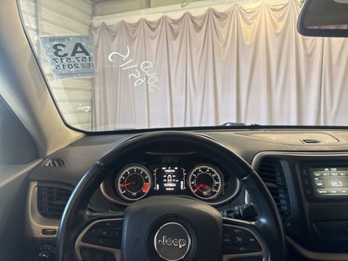 Used 2015 Jeep Cherokee Latitude w/ Trailer Tow Group FWD image 23