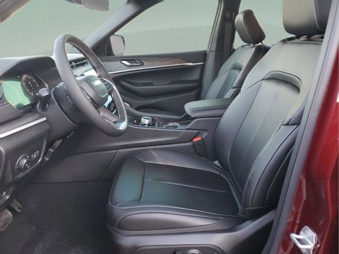 New 2026 Jeep Grand Cherokee L Limited image 16