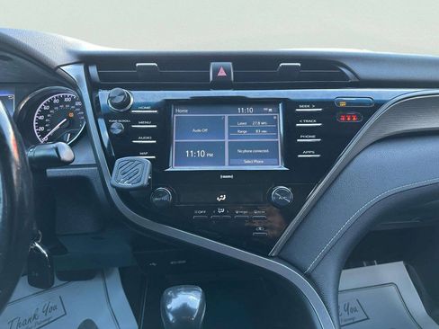 Used 2020 Toyota Camry SE FWD image 14