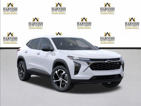 New 2026 Chevrolet Trax RS FWD image 7