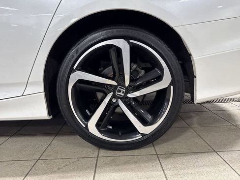Certified 2022 Honda Accord Sport image 10