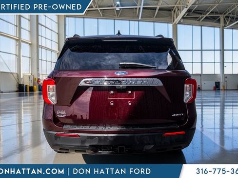 Certified 2022 Ford Explorer XLT w/ Class IV Trailer Tow Package AWD/4WD image 33