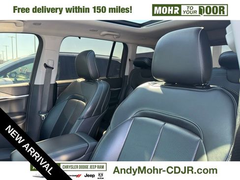 Used 2024 Jeep Grand Cherokee Limited w/ Luxury Tech Group II image 14