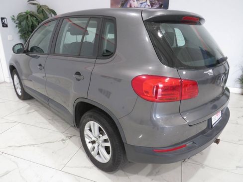 Used 2013 Volkswagen Tiguan S FWD image 4