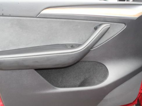 Used 2023 Tesla Model Y Long Range AWD/4WD image 9