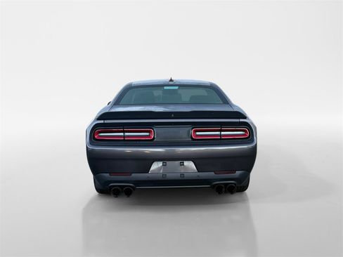 Used 2016 Dodge Challenger R/T Scat Pack w/ Leather Interior Group image 5