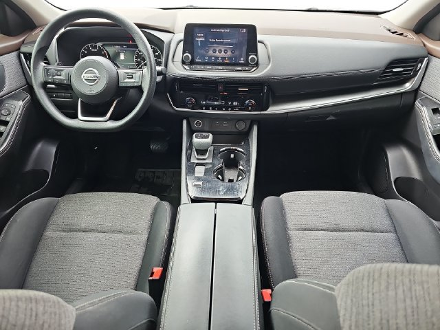 Used 2021 Nissan Rogue SV FWD image 11