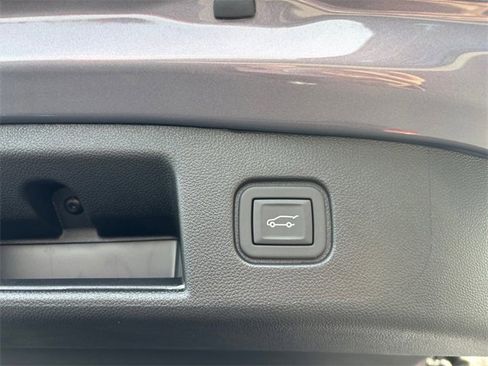 Used 2024 Chevrolet Blazer EV LT image 17