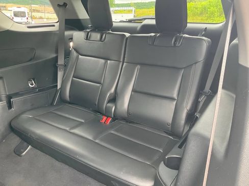 Used 2023 Ford Explorer XLT w/ Equipment Group 202A AWD/4WD image 19