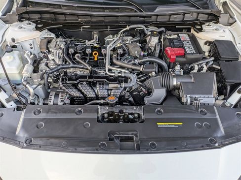 Used 2025 Nissan Altima 2.5 SR image 30