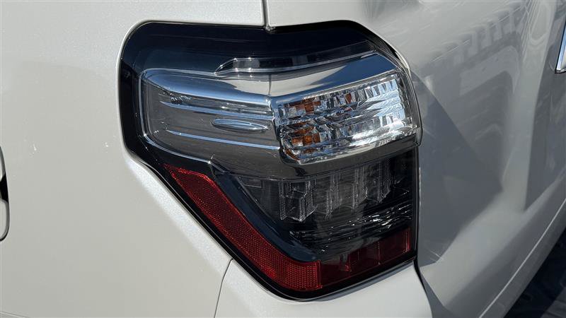 Used 2016 Toyota 4Runner Limited AWD/4WD image 13
