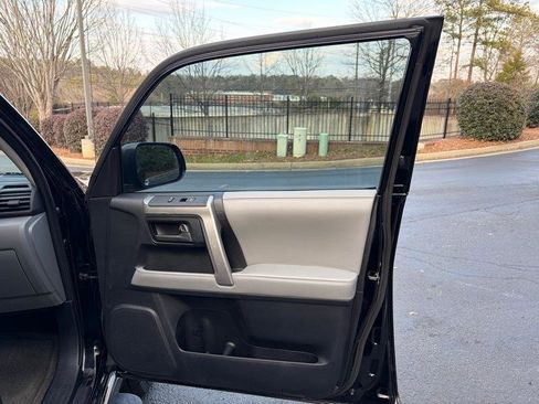 Used 2010 Toyota 4Runner SR5 image 39