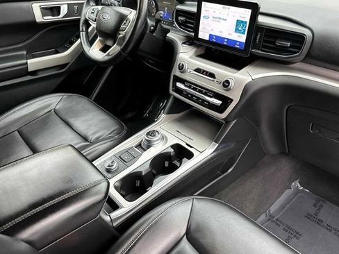 Certified 2023 Ford Explorer XLT w/ Equipment Group 202A image 15