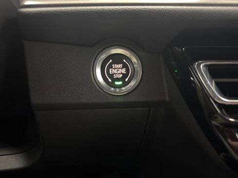 Used 2026 Chevrolet Traverse LT image 15