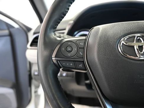 Used 2023 Toyota Camry SE w/ Cold Weather Package FWD image 23